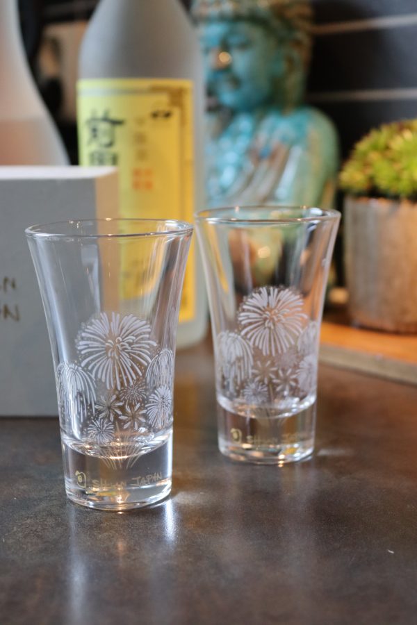 Fireworks sakéglas fireworks sake