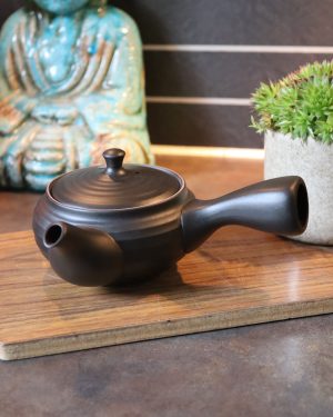 black teapot