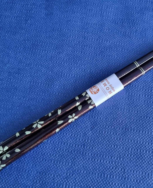 cherryblossom_brown_002 Cherry Blossom Brown ätpinnar